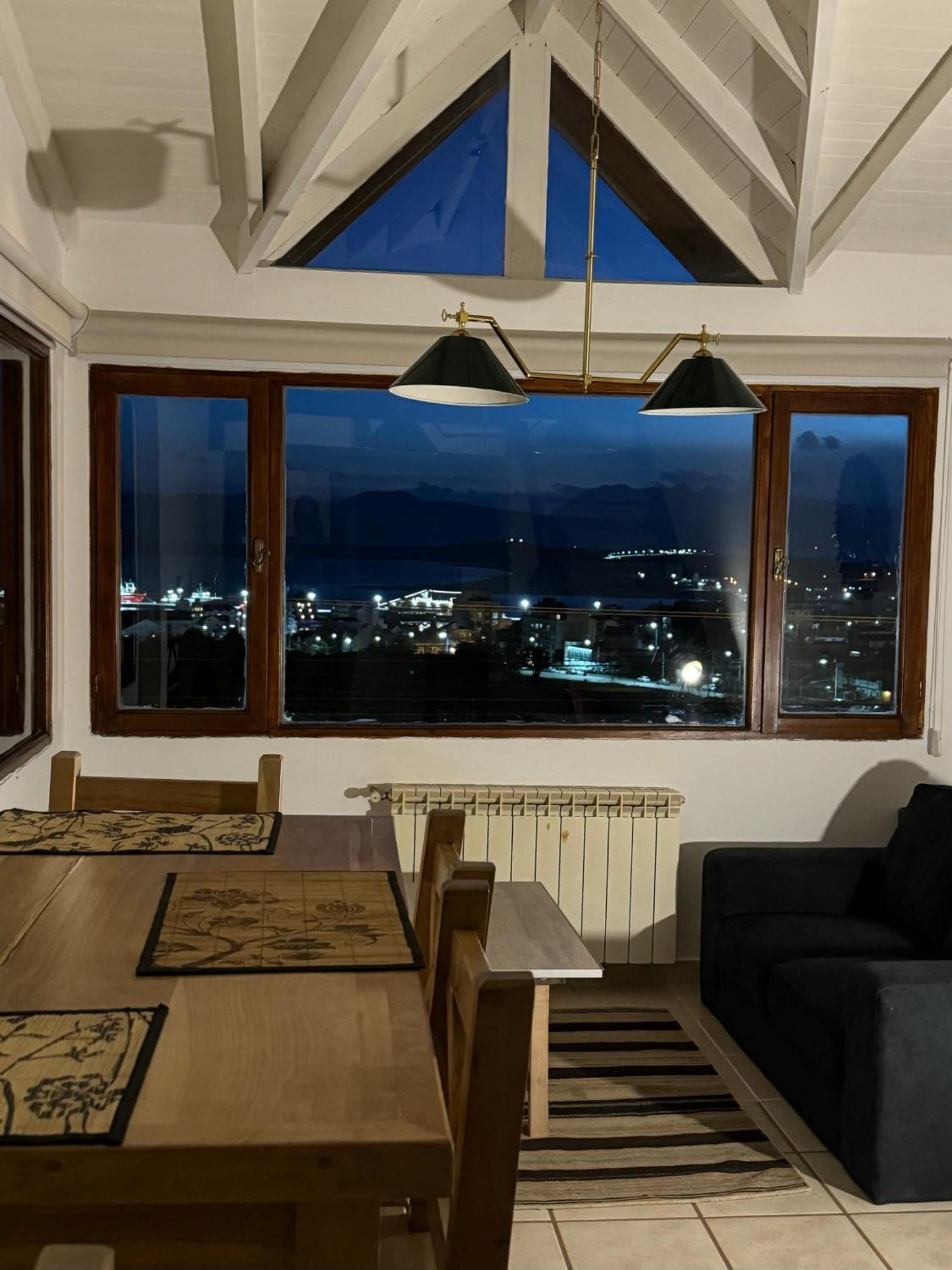 Mirando Al Canal Apartment Ushuaia