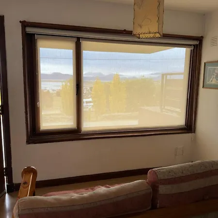 Mirando al canal Ushuaia Exterior foto